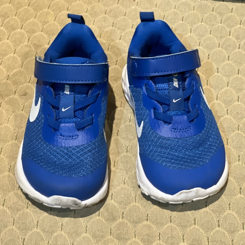 Nike Blue size 7c Velcro